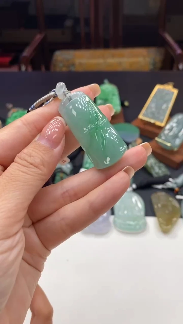 颈饰未镶嵌翡翠竹节