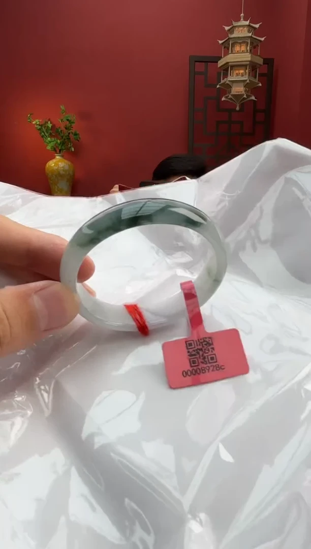未镶嵌手镯（贵妃镯）翡翠翡翠手镯9