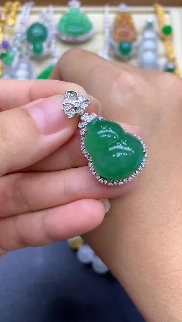 颈饰18K金镶嵌翡翠391-中国好珍宝