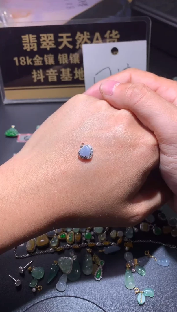 吊坠(不含链)未镶嵌翡翠慈*1