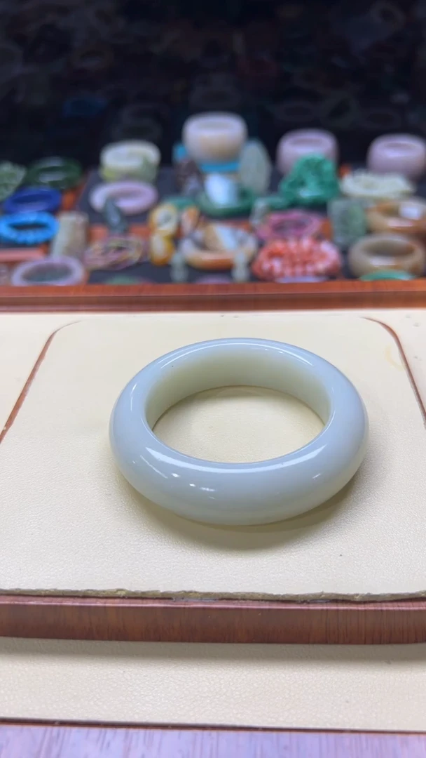 未镶嵌手镯石英质玉熊****?056