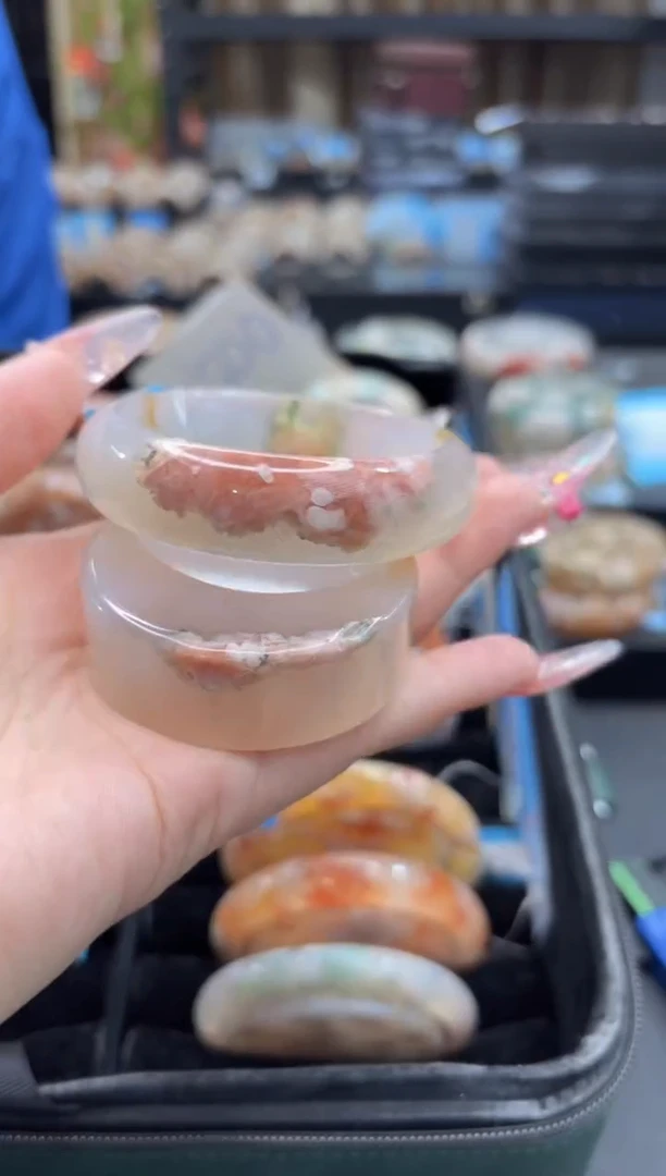 未镶嵌手镯石英质玉260(56圈赠送镯心)