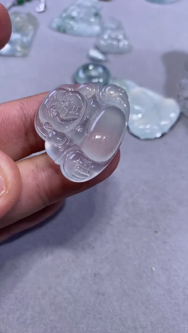 吊坠(不含链)未镶嵌翡翠佛公3980  26.9  35.9  6.0