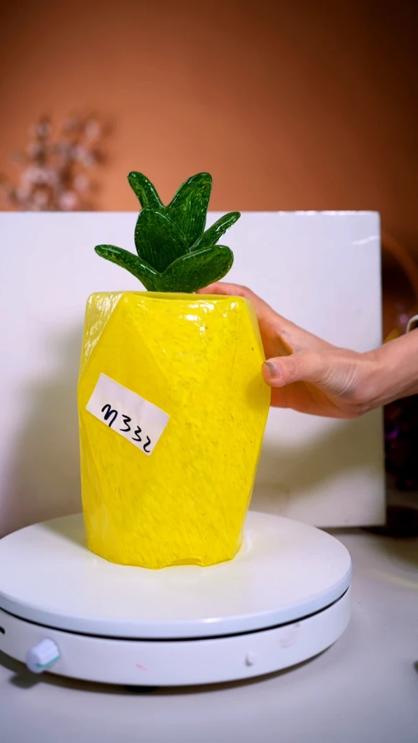 手工艺品琉璃绿黄菠萝  微瑕