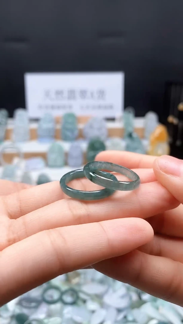 翡翠未镶嵌吊坠(不含链)173戒指圈口19