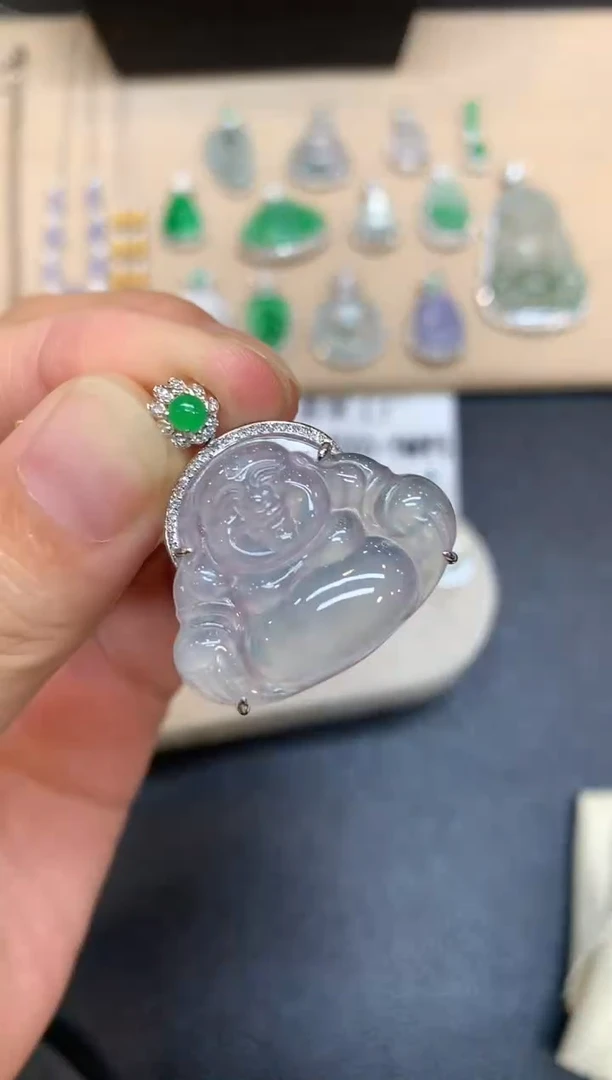 颈饰18K金镶嵌翡翠佛公【无服务费