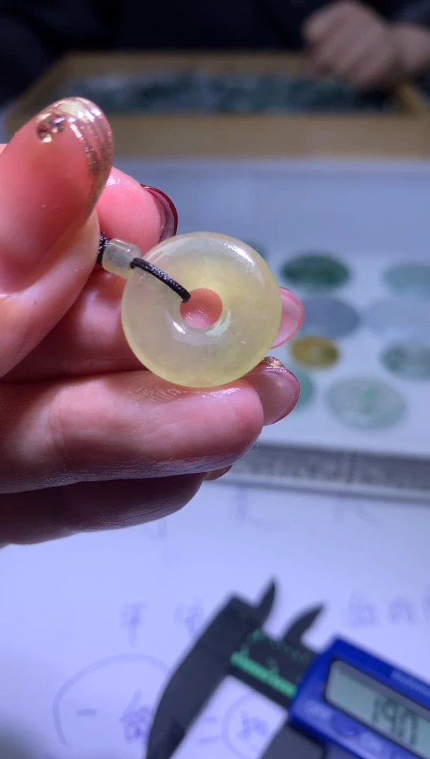 【闪购商品】定制翡翠未镶嵌毛货