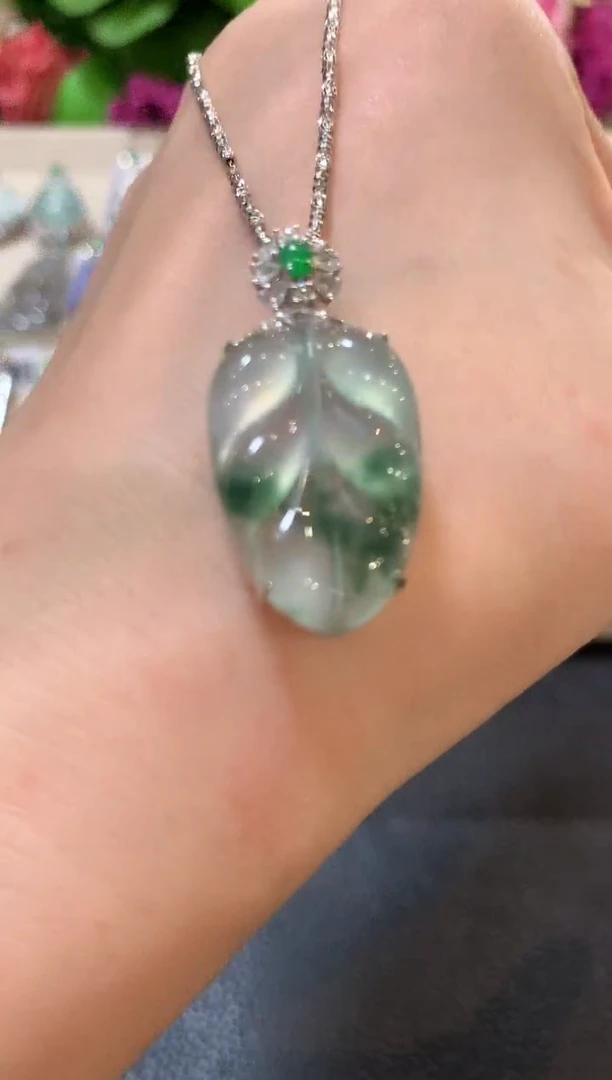 吊坠(不含链)18K金镶嵌翡翠m70