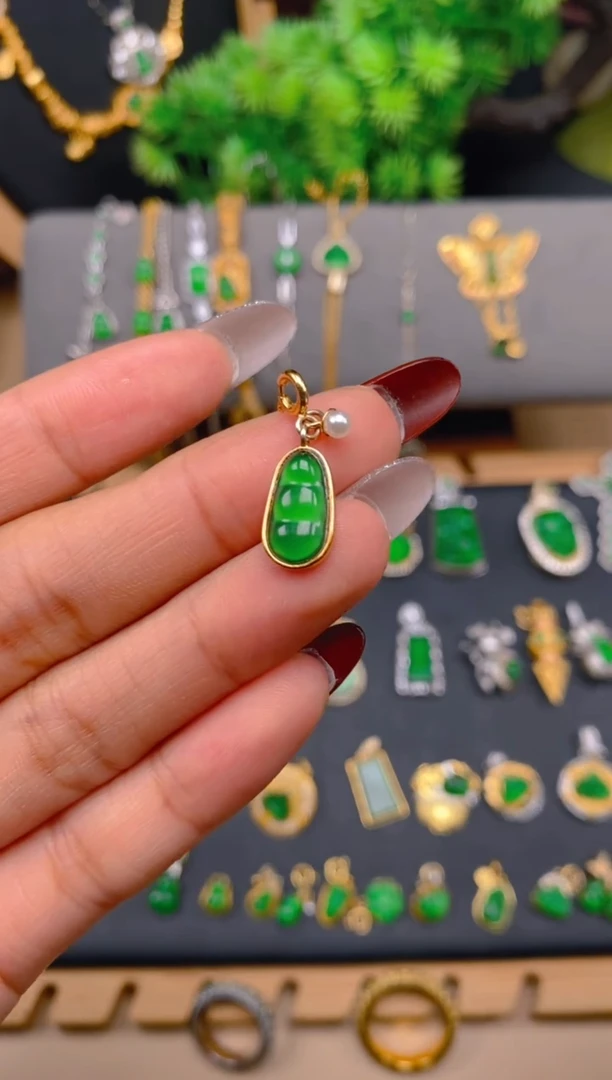 吊坠(不含链)银S925镶嵌翡翠豆子万能扣