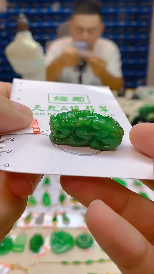 颈饰未镶嵌翡翠新号开播 全场乱卖