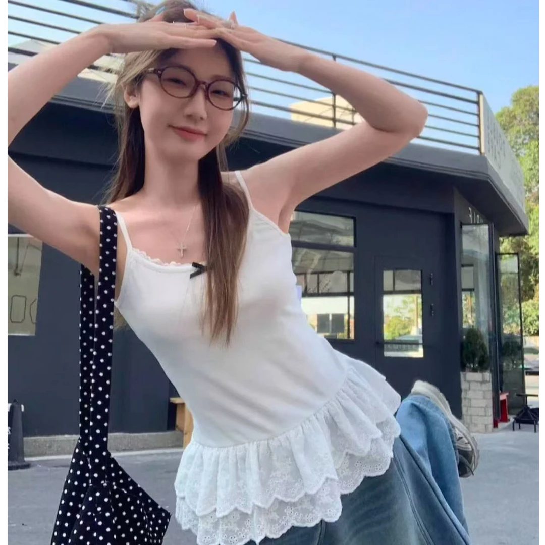 早春新款蕾丝蝴蝶结吊带上衣显瘦短款时尚小众