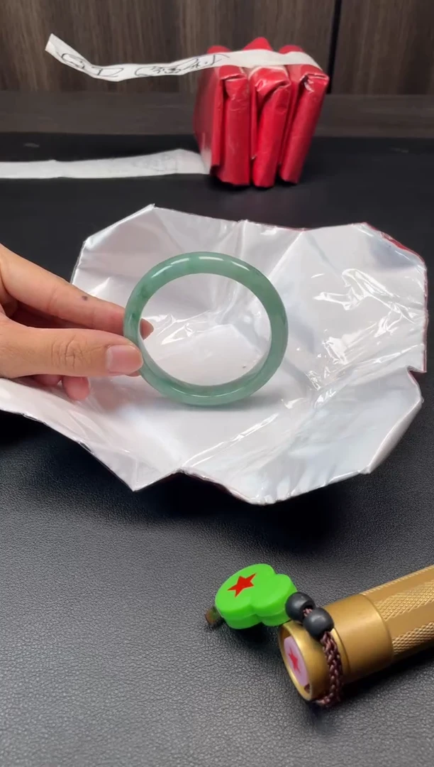 未镶嵌手镯翡翠996