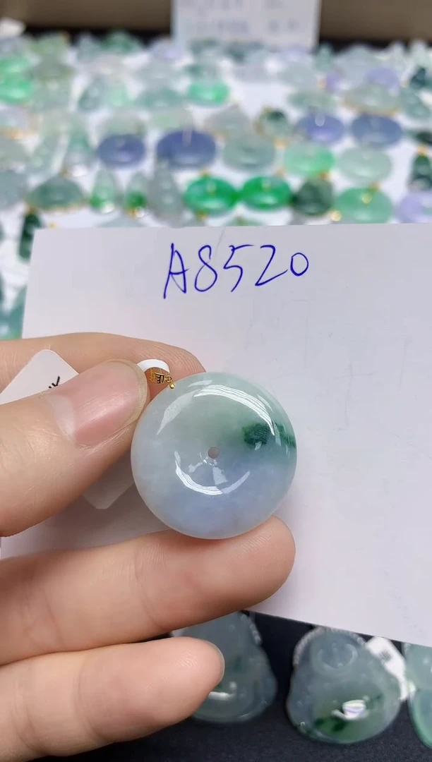 颈饰未镶嵌翡翠天然缅甸翡翠A货翡翠百元以上9元证书费自理