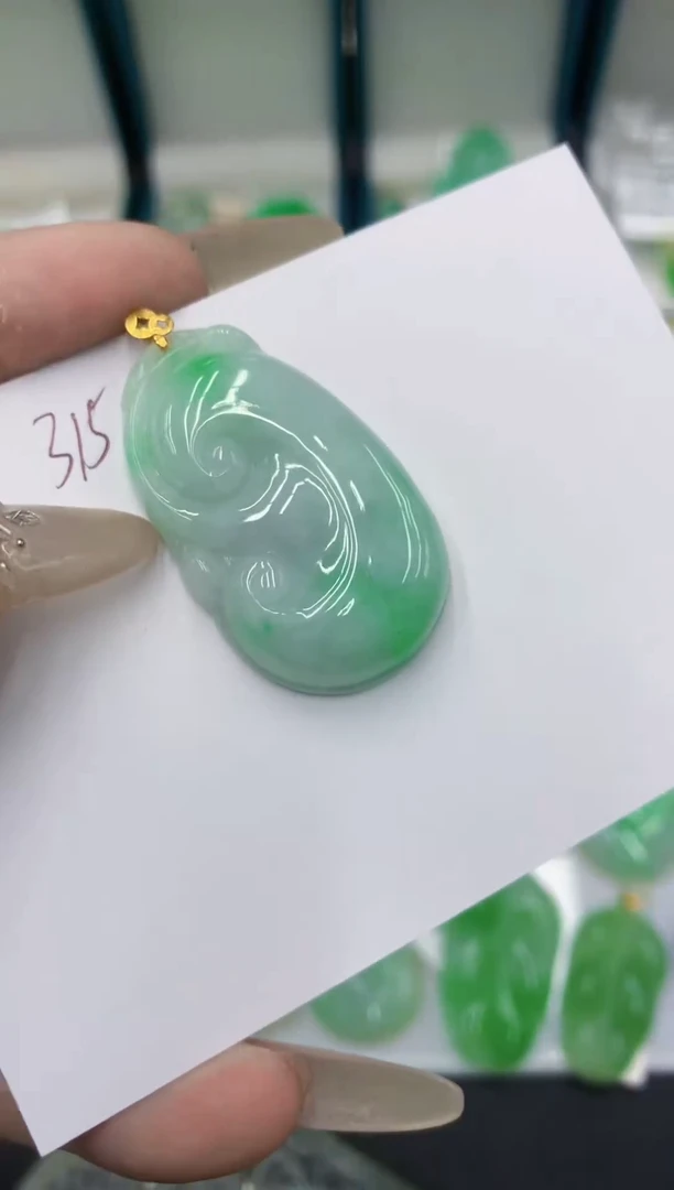 颈饰18K金镶嵌翡翠111111