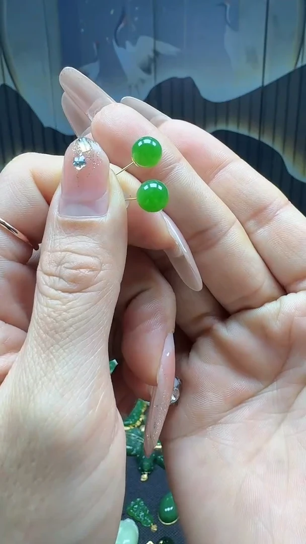 【闪购商品】和田玉挂件18K金镶嵌1