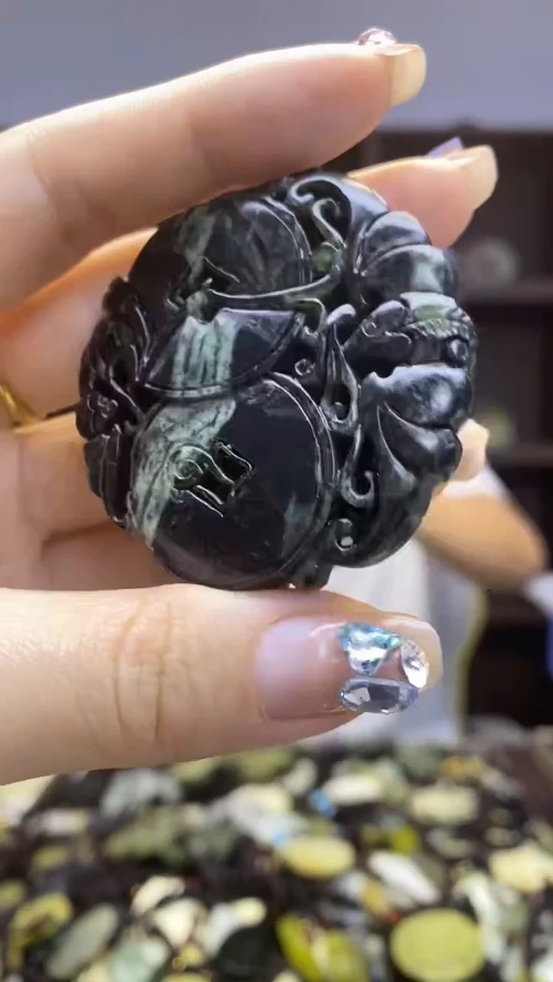 未镶嵌岫玉挂件