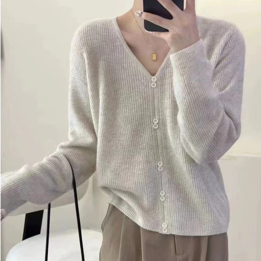 2025春款上新极简风羊毛套头针织衫百搭减龄显瘦纯色毛衣外穿哪吒