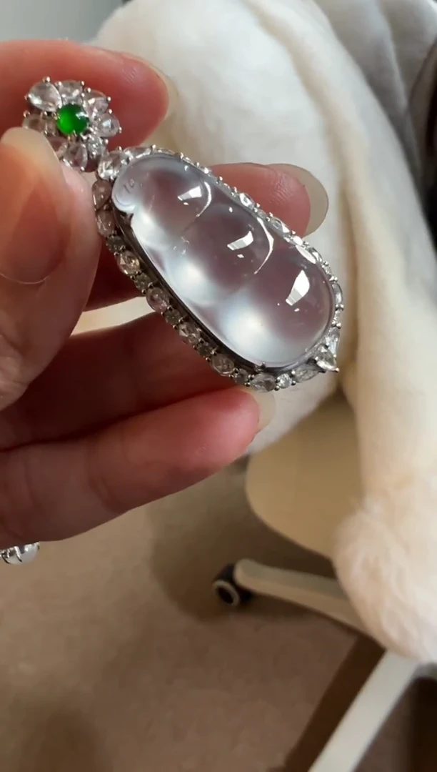 吊坠(不含链)18K金镶嵌翡翠微**价A238|69800