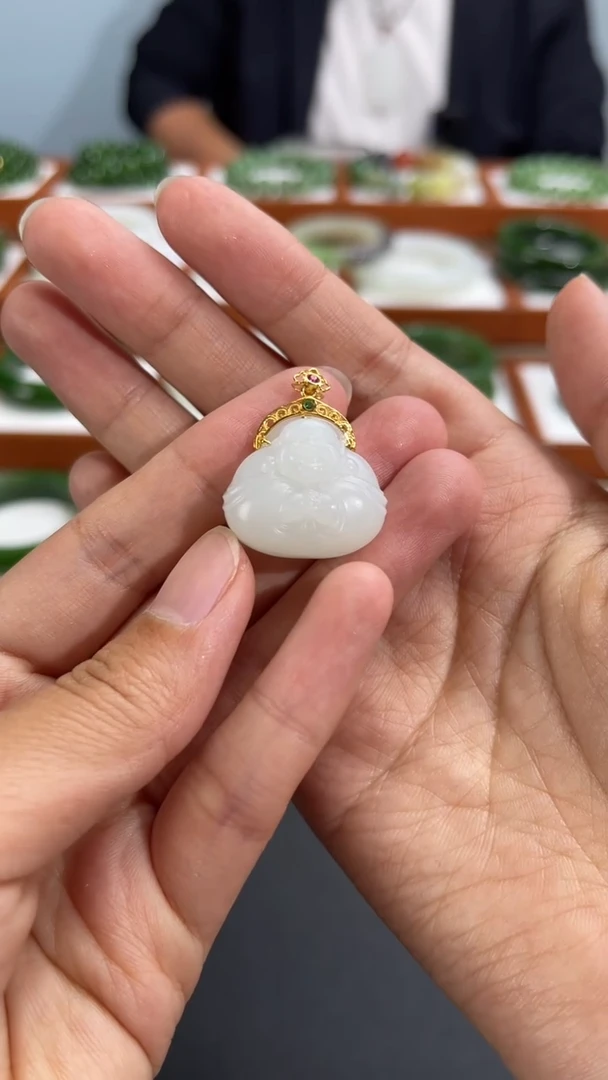 和田玉18K金镶嵌颈饰白玉佛公