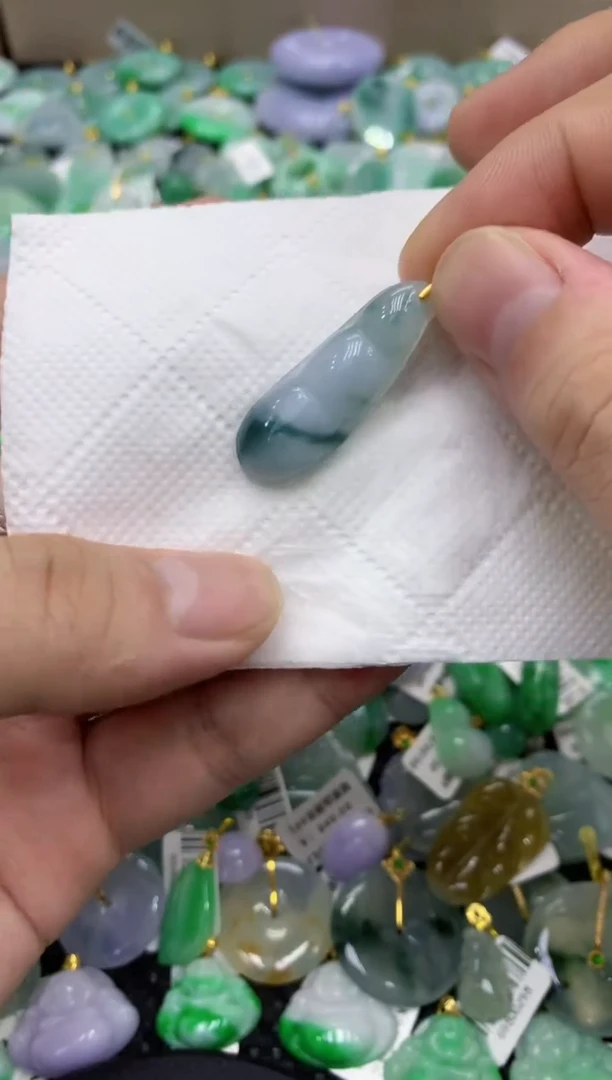 颈饰未镶嵌翡翠天然缅甸翡翠A货