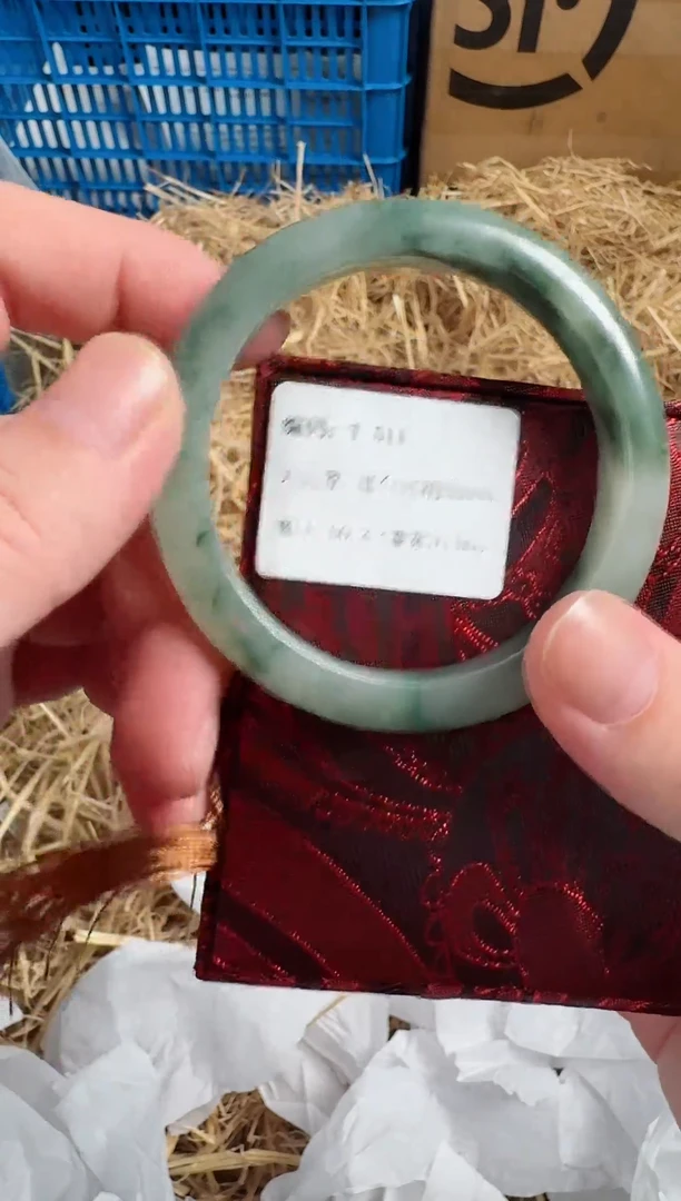 未镶嵌手镯石英质玉T-511