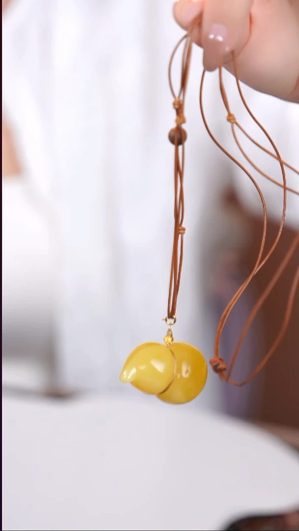 蜜蜡颈饰18K金镶嵌@