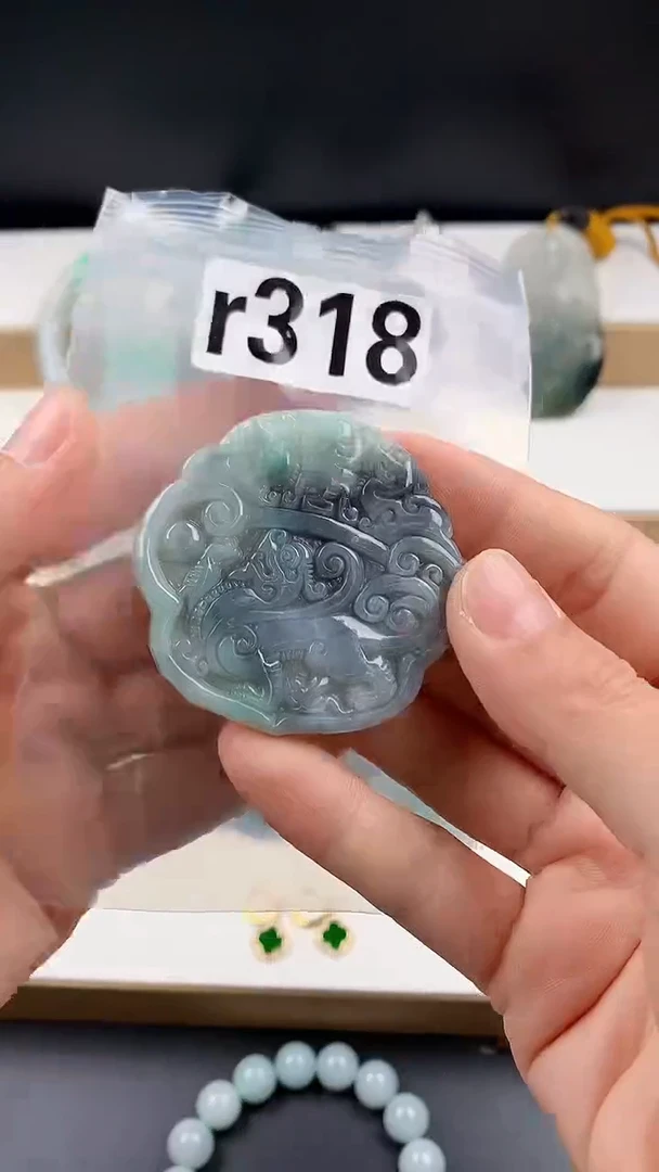 颈饰未镶嵌翡翠天然翡翠吊坠挂件