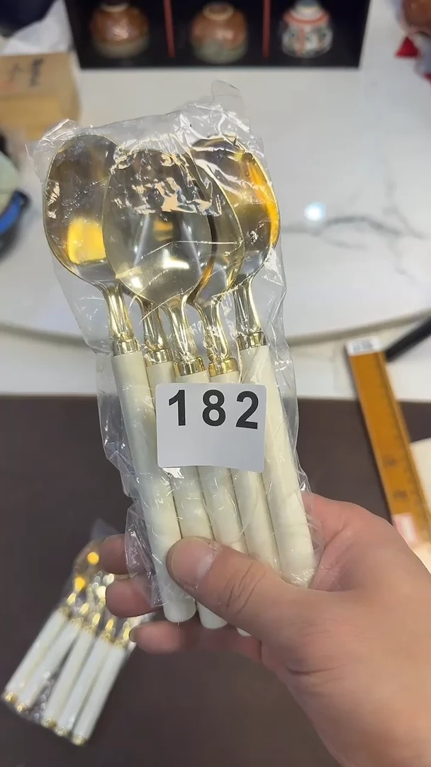 182勺子5只·····