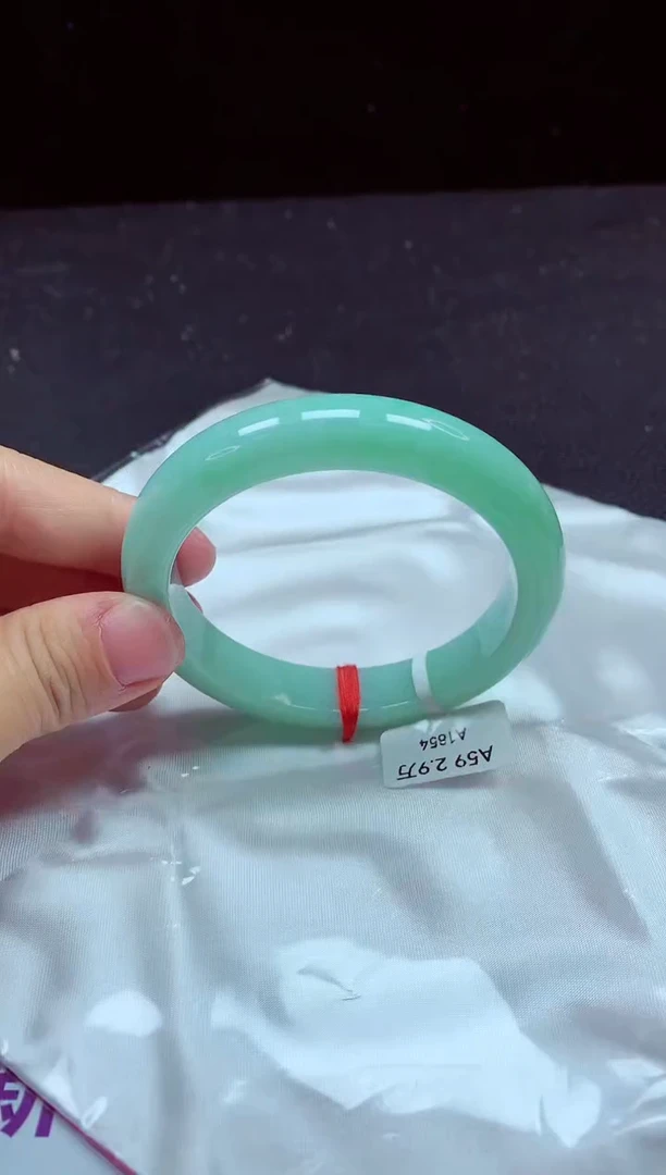 【闪购商品】翡翠手镯未镶嵌镯子59+