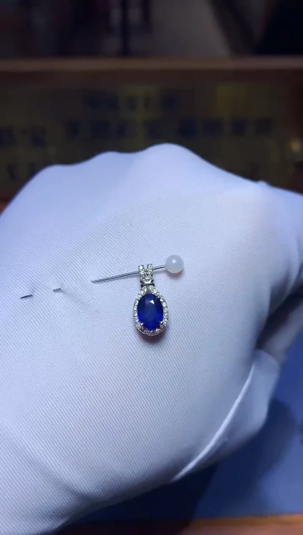 【闪购商品】蓝宝石颈饰银S925镶嵌........