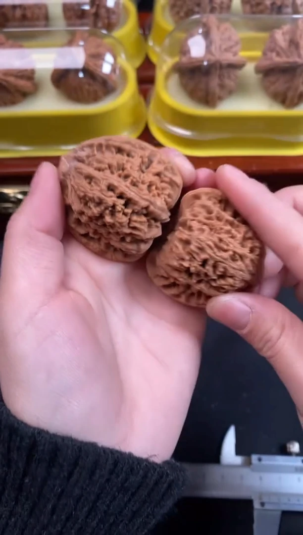 把件文玩核桃南疆石42尺Q206