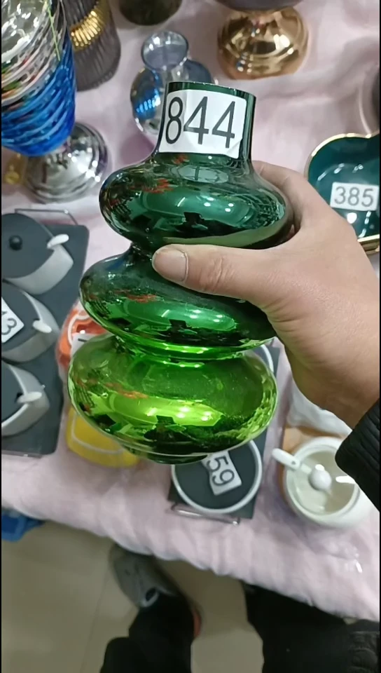 【闪购商品】瓷844花瓶