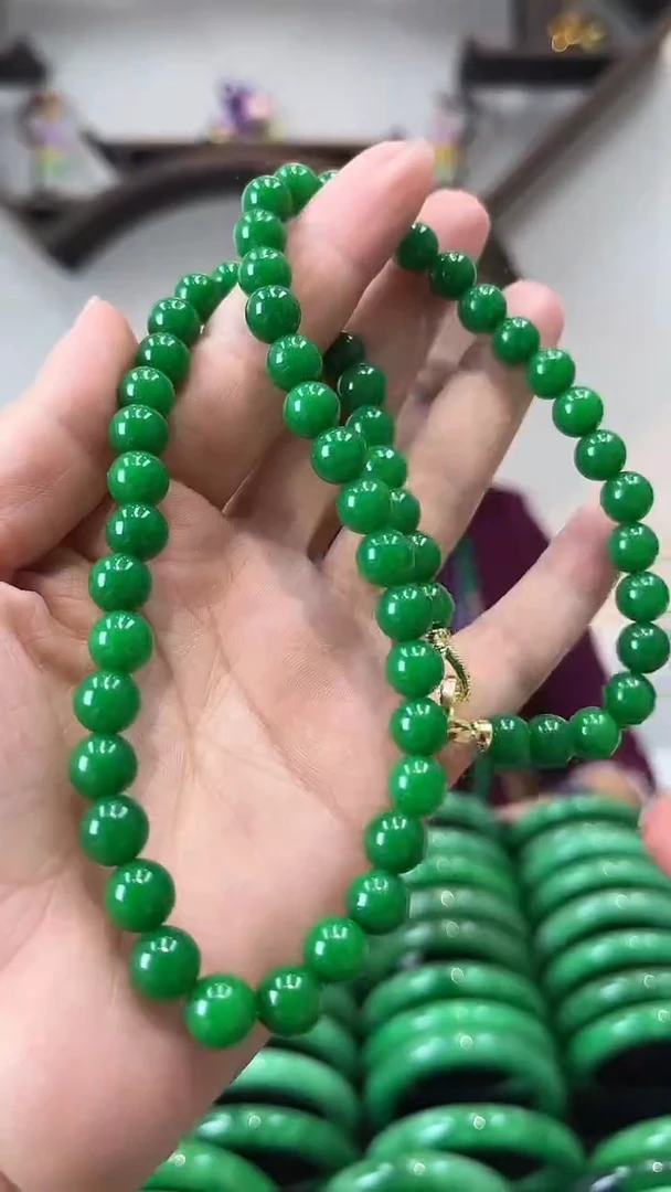 【闪购商品】翡翠颈饰未镶嵌闪10 蜡阳绿项链