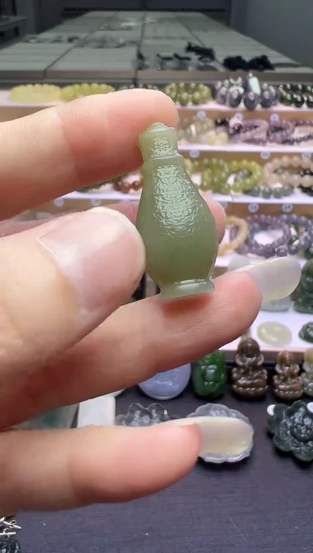 颈饰未镶嵌和田玉118号链接绑好绳子