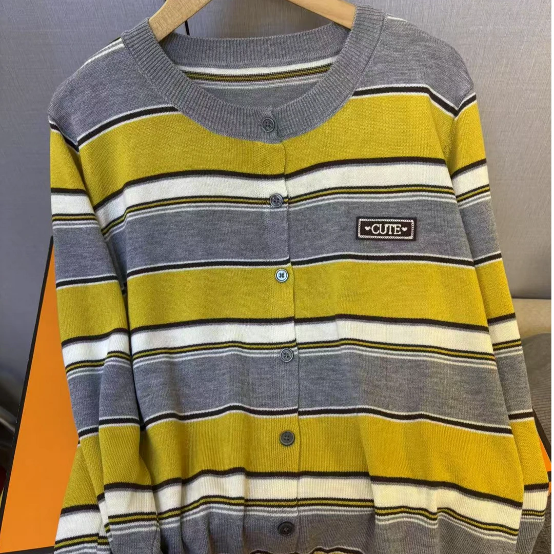 《宠辱不惊》新款条纹显瘦针织开衫女