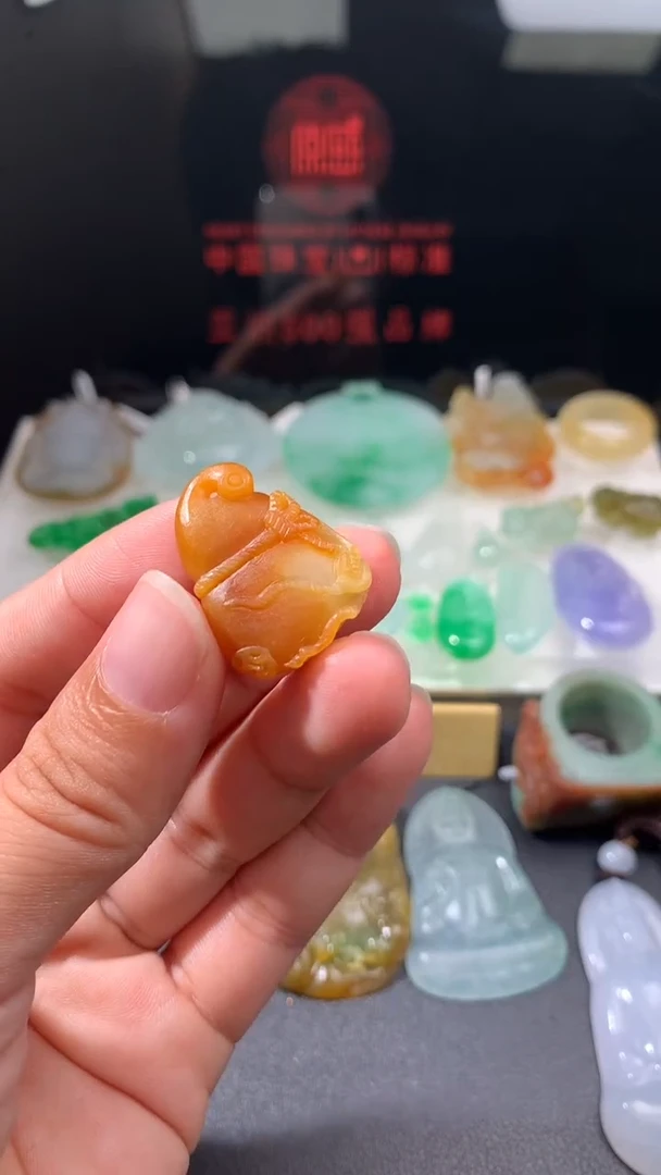 未镶嵌定制翡翠