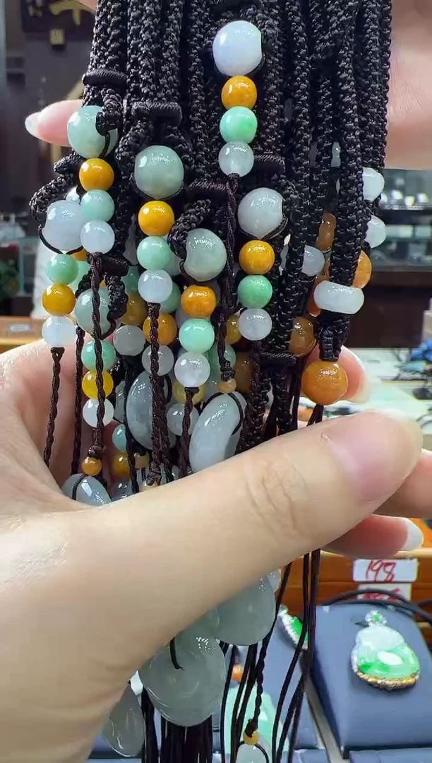 翡翠挂件未镶嵌美背（多样性发其一）