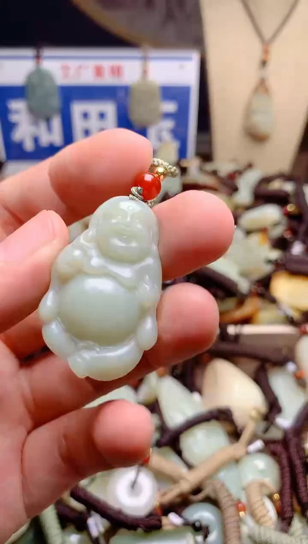 和田玉未镶嵌颈饰1