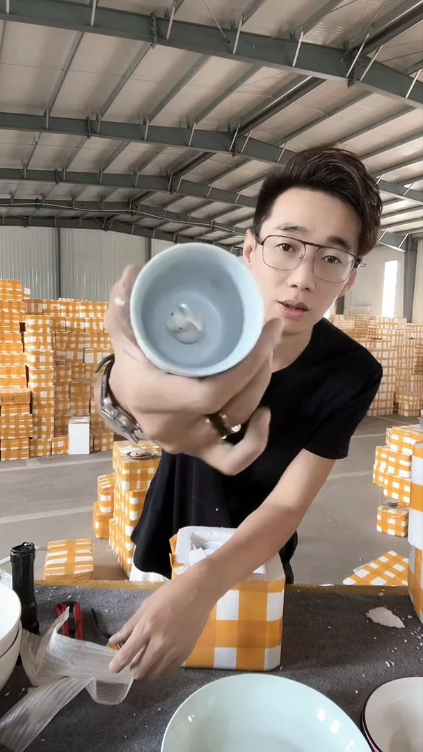 陶瓷餐具清库 浮雕立体兔茶杯4支