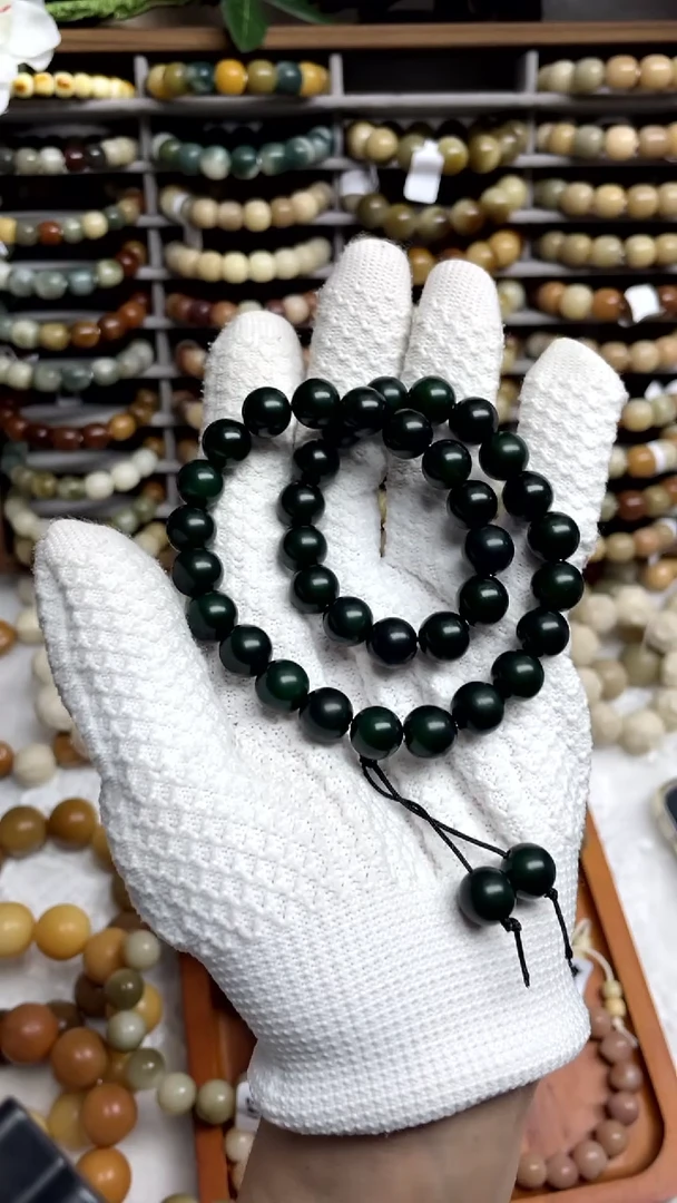 【闪购商品】菩提根/象牙果手串11mm祖母绿