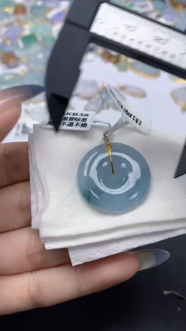 翡翠18K金镶嵌颈饰天然a货翡翠