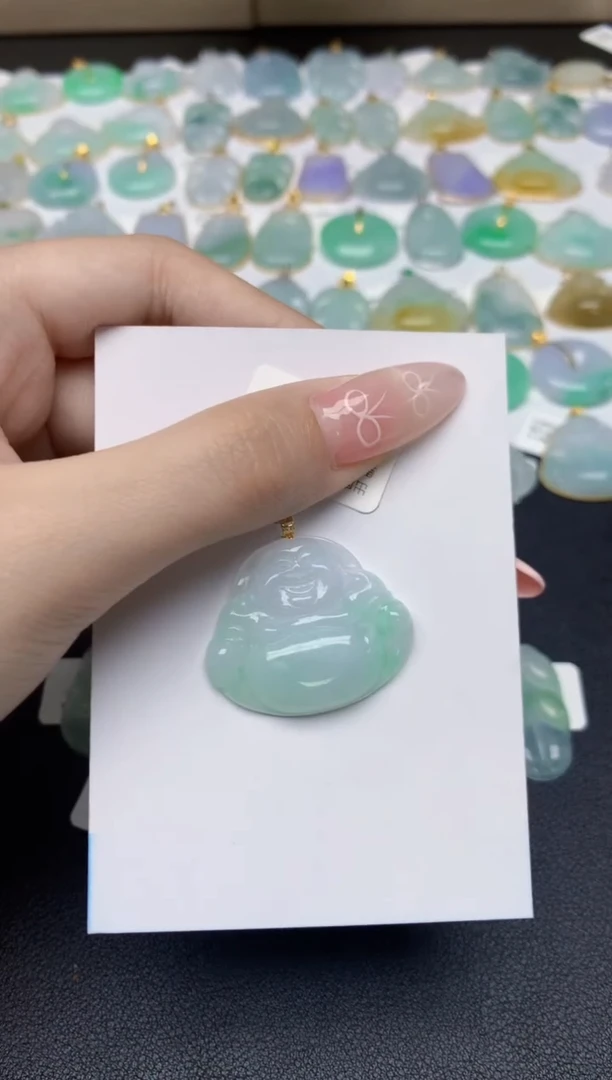 翡翠18K金镶嵌颈饰天然翡翠A货