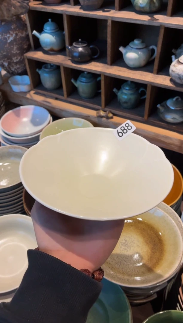 瓷片玲****0688  酷金花瓣盘（2个哦）