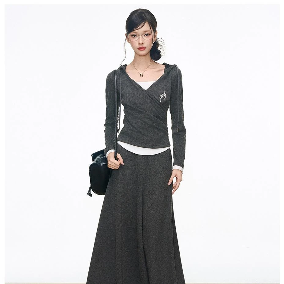 灰色不规则假两件针织连帽卫衣女秋季休闲百搭半身裙/长裤两件套