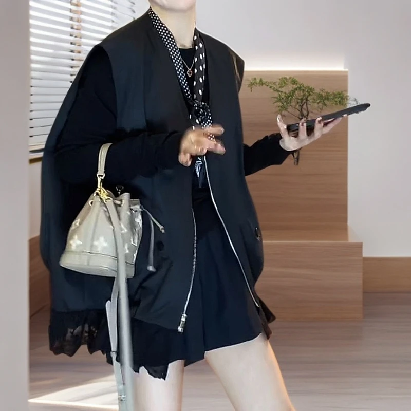 韩版设计感马甲女下摆拼接蕾丝显瘦无袖百搭V领上衣春夏新款时尚