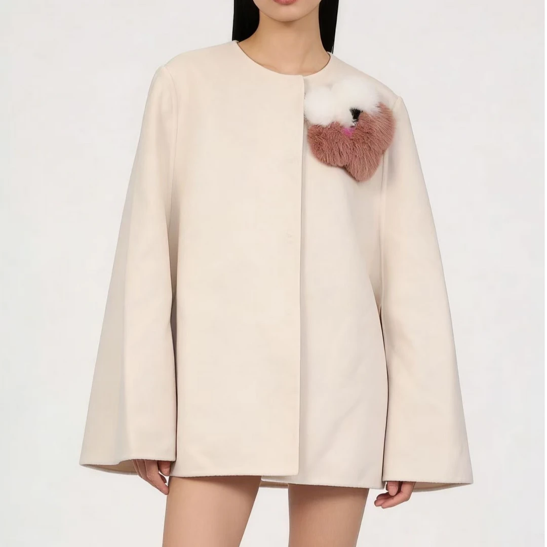 99新 FENDI/芬迪 立体水貂花朵斗篷 42 14519574