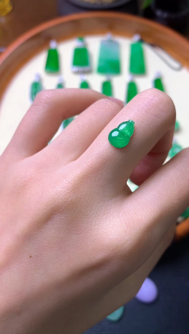 【闪购商品】定制翡翠未镶嵌裸石