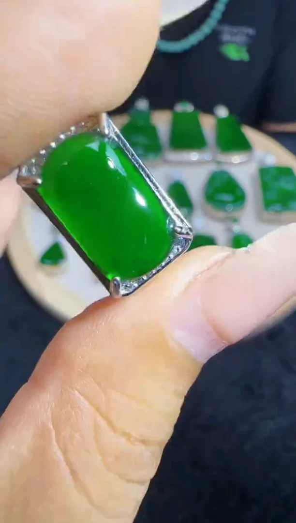 定制翡翠未镶嵌翡翠戒指172