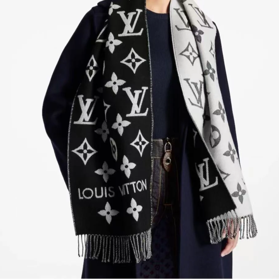 未使用 LouisVuitton/路易威登 LV黑花围巾