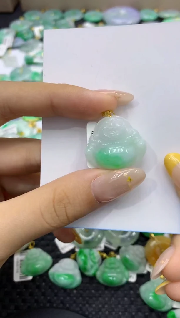 颈饰18K金镶嵌翡翠天然缅甸翡翠A货